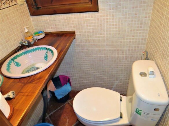 Large Townhouse In The Tranquil Village Of Yator