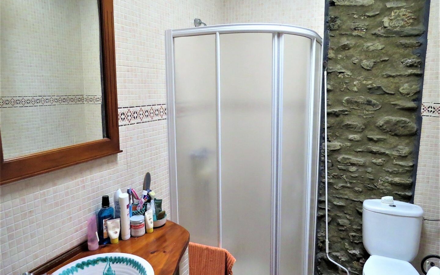 Large Townhouse In The Tranquil Village Of Yator
