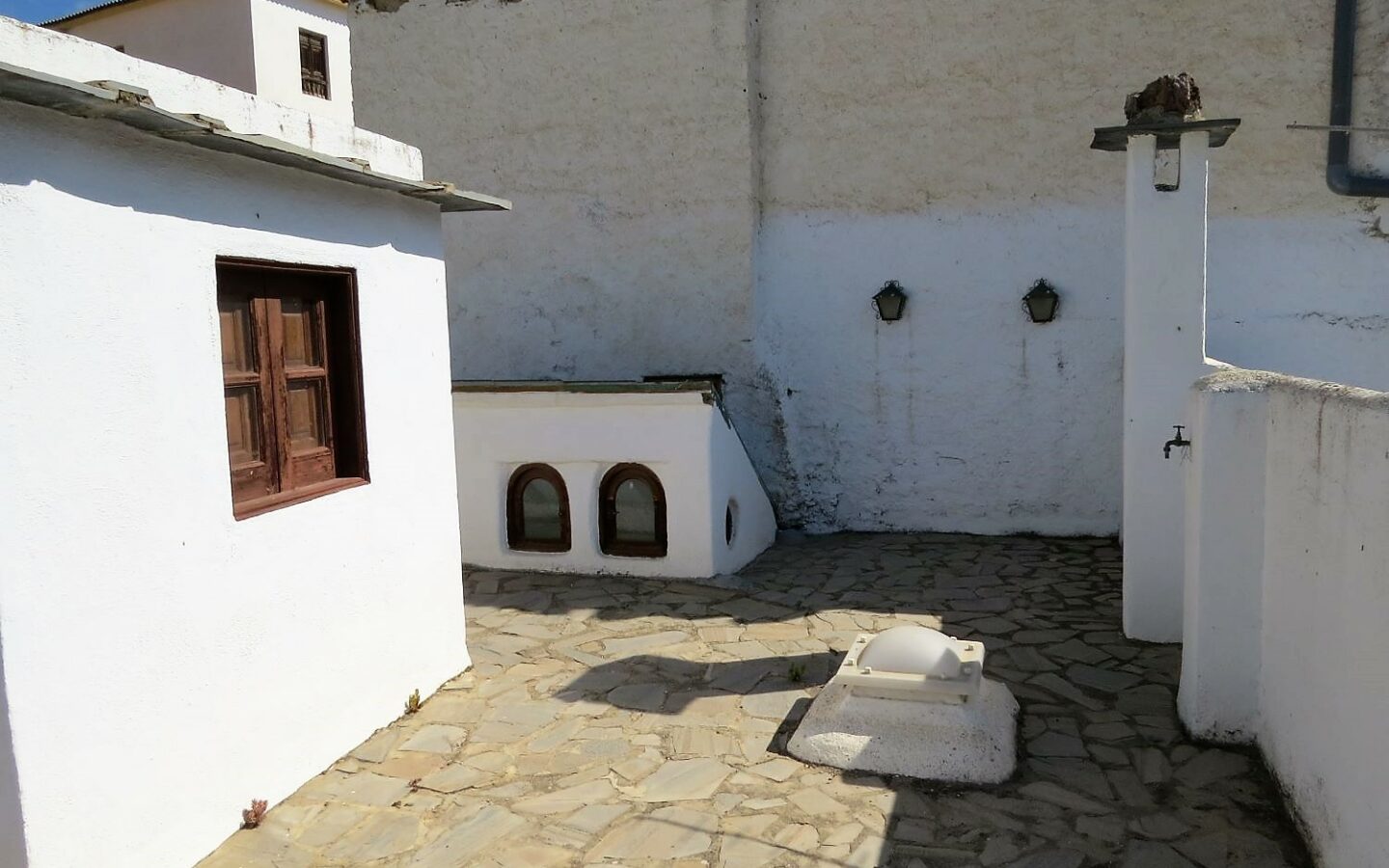 Large Townhouse In The Tranquil Village Of Yator