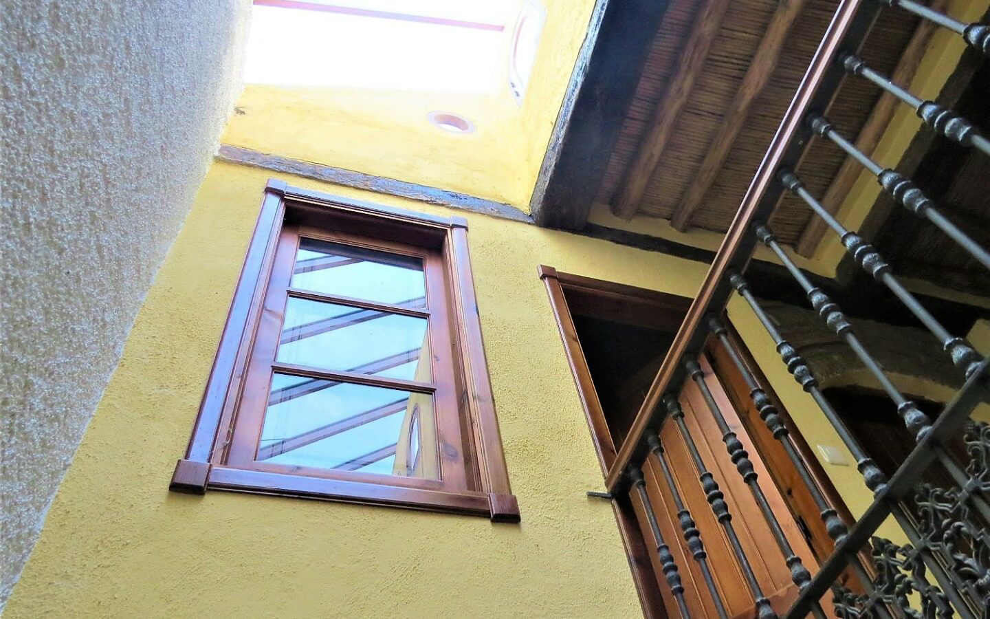 Large Townhouse In The Tranquil Village Of Yator