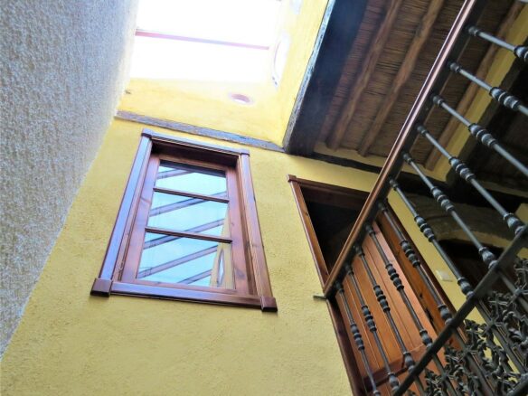 Large Townhouse In The Tranquil Village Of Yator