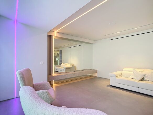 Penthouse Duplex With Terrace On Avenida Concha Espina