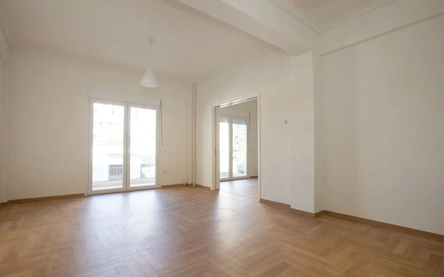 Flat With 2 Bedrooms In Athens Near Historical Landmarks