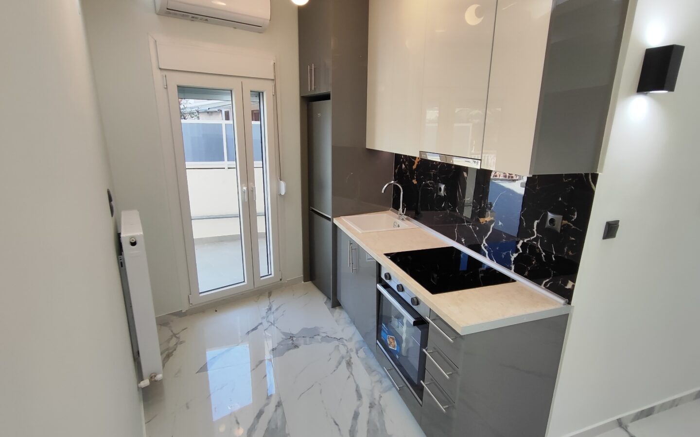 Downtown Apartment Featuring Old Town View