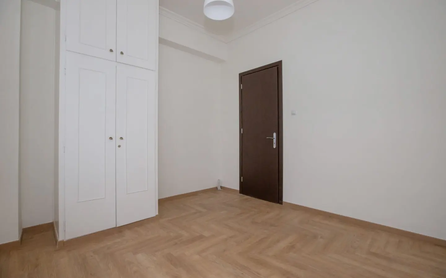 Flat With 2 Bedrooms In Athens Near Historical Landmarks