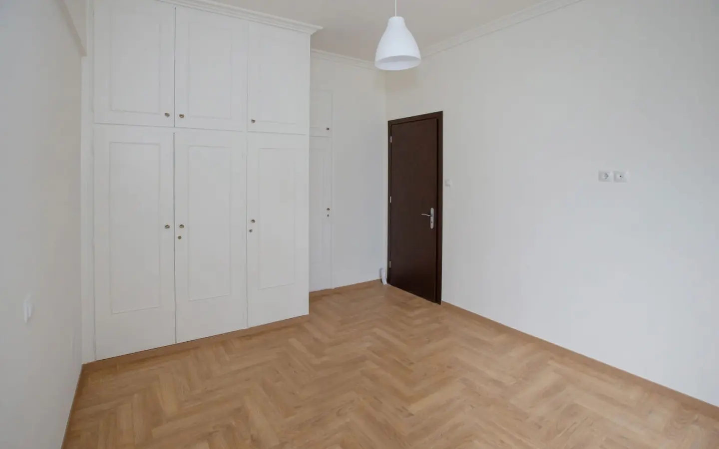 Flat With 2 Bedrooms In Athens Near Historical Landmarks