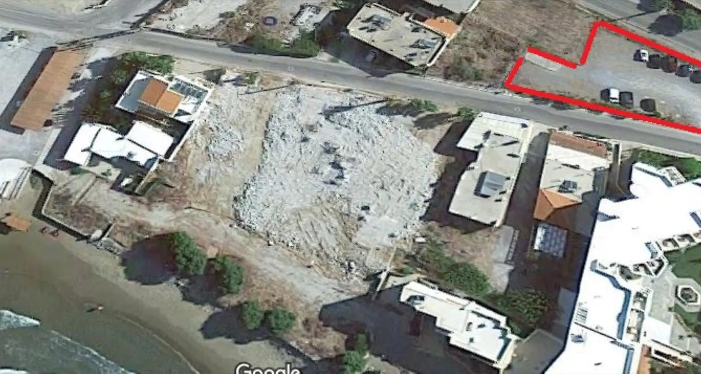 Land Parcel 955 M² Available In Crete