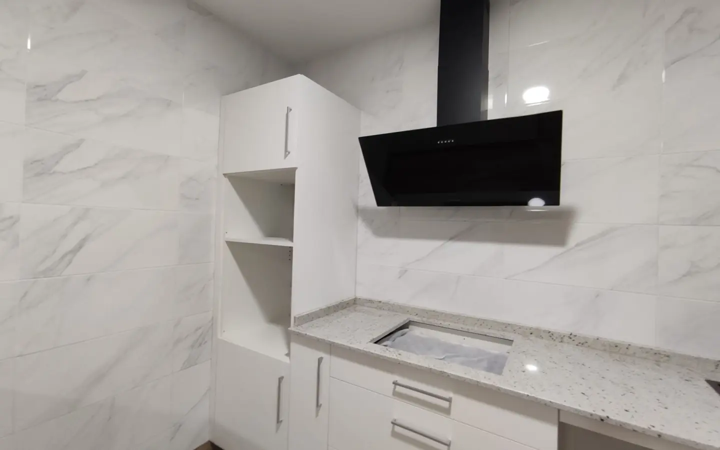 2-bedroom Townhouse In Petrer, Spain (56 M²)