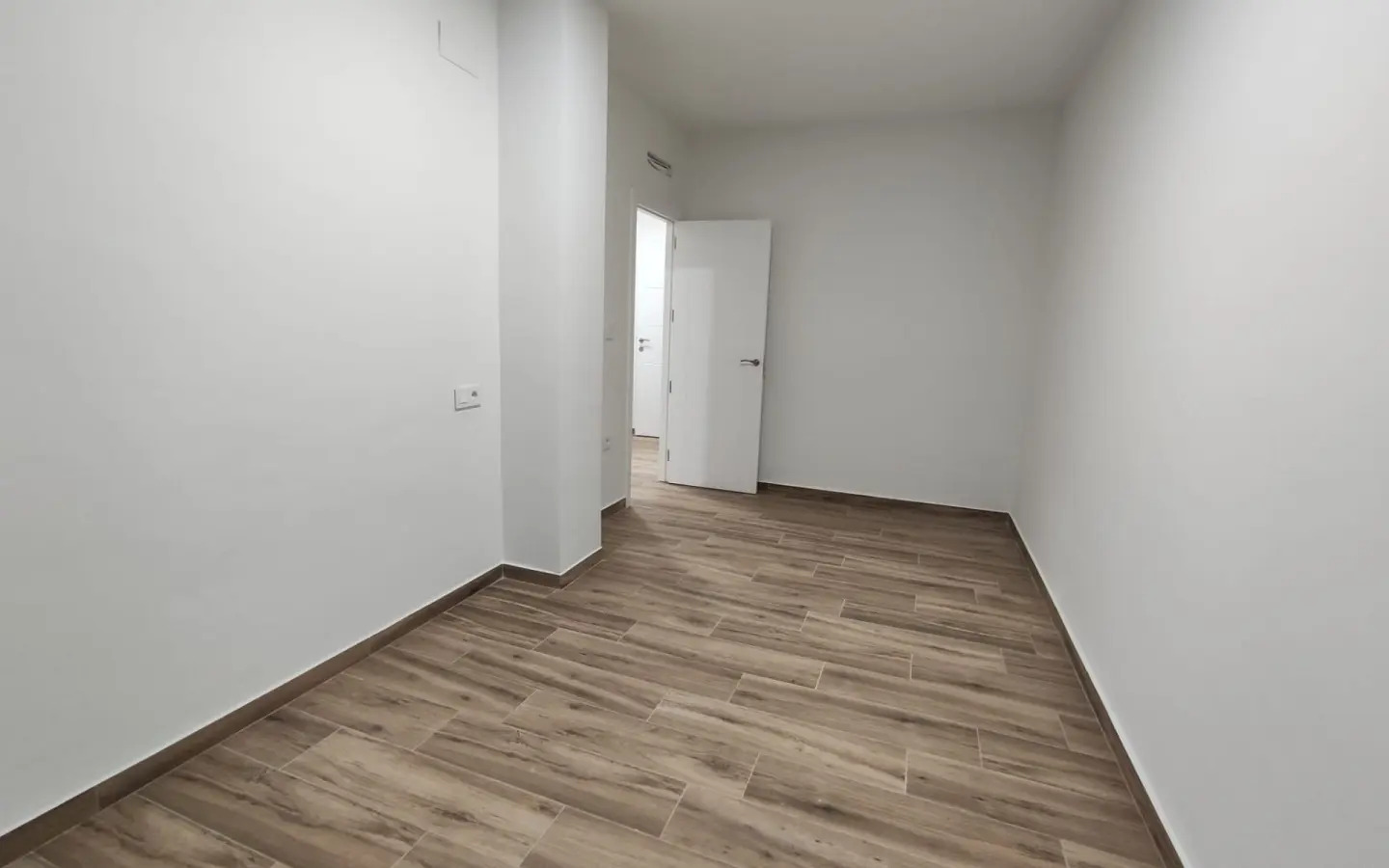 2-bedroom Townhouse In Petrer, Spain (56 M²)