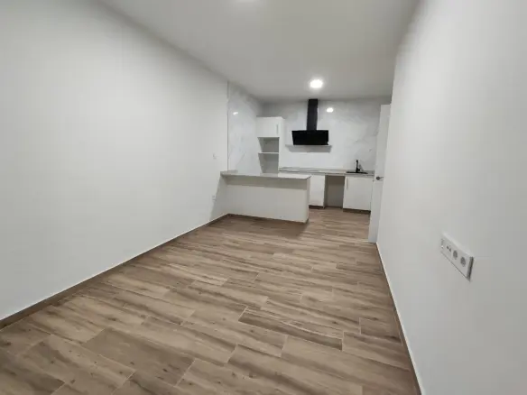 2-bedroom Townhouse In Petrer, Spain (56 M²)