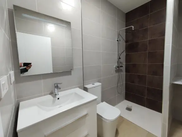 2-bedroom Townhouse In Petrer, Spain (56 M²)