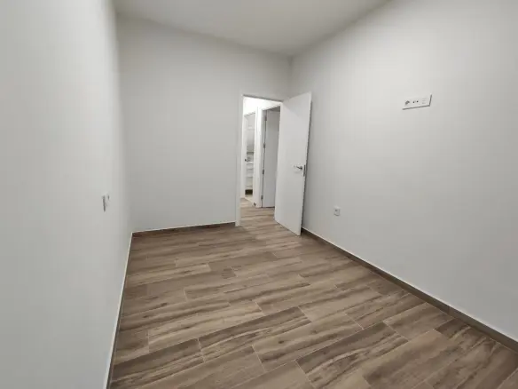 2-bedroom Townhouse In Petrer, Spain (56 M²)