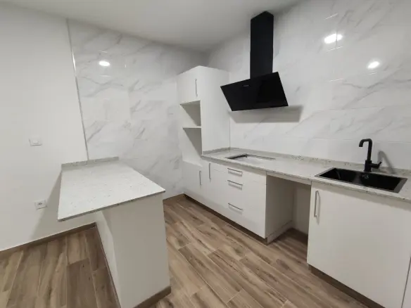 2-bedroom Townhouse In Petrer, Spain (56 M²)