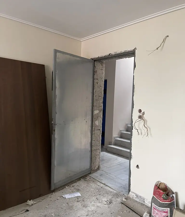 Two-bedroom Flat In Athens With Sea View And Renovations