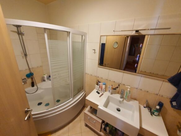 Building In Tilisos, Greece (390 M²)