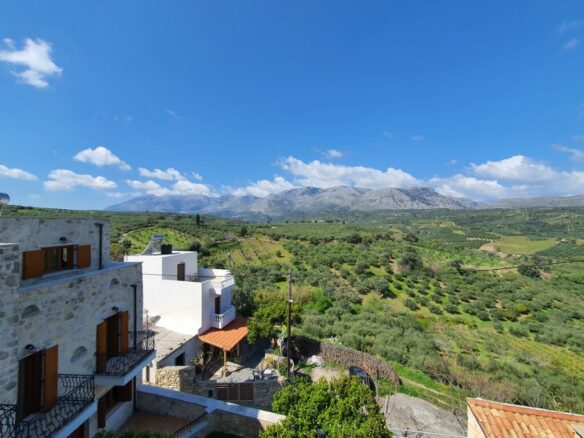Building In Tilisos, Greece (390 M²)