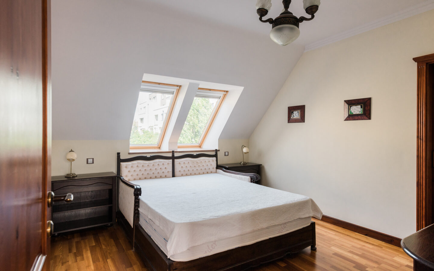 Budapest, 11th District 5 Bedroom, Big Living Room, Garage