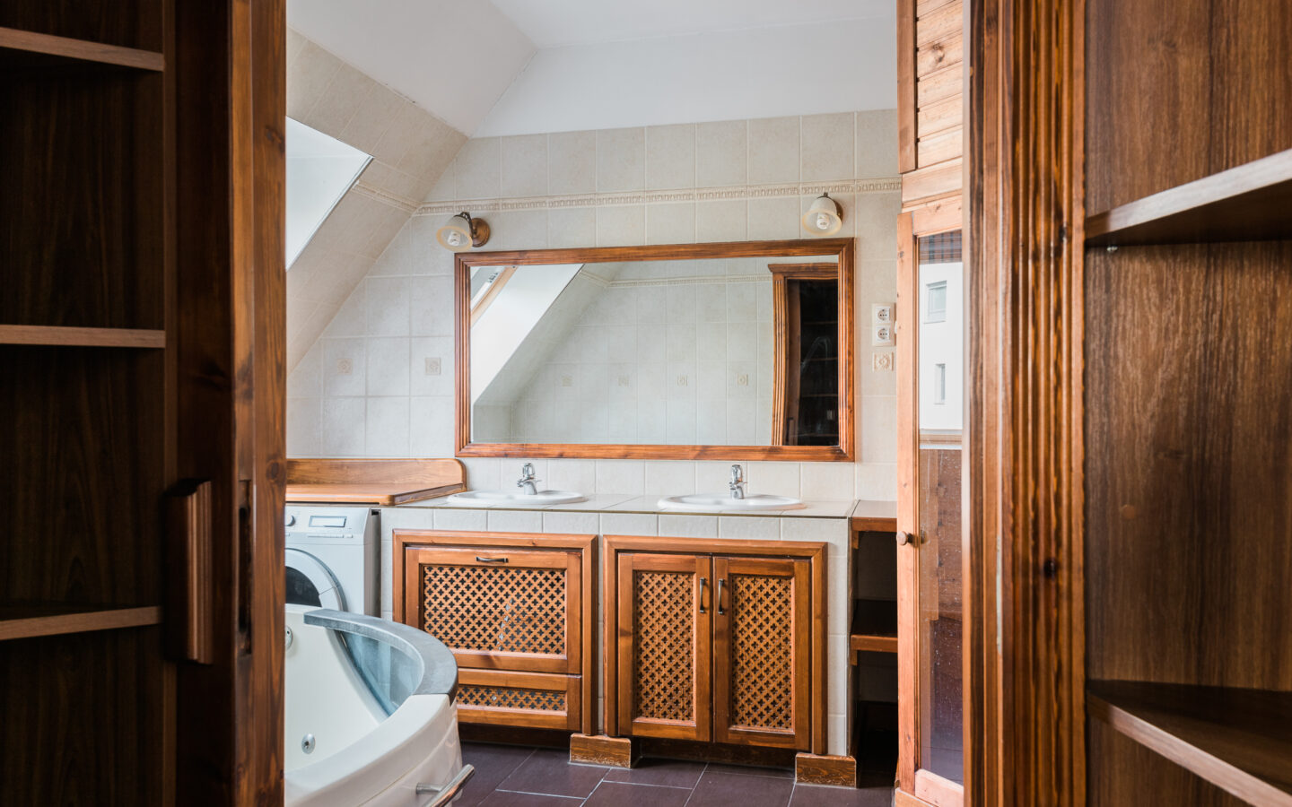Budapest, 11th District 5 Bedroom, Big Living Room, Garage