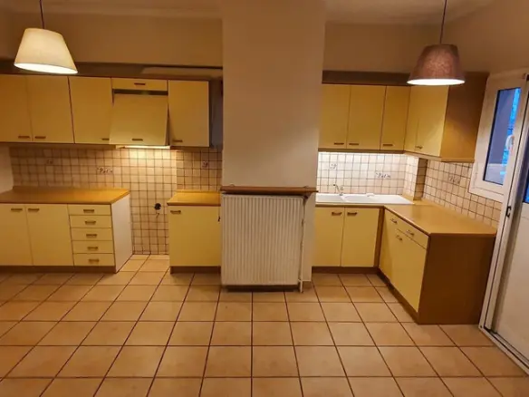 Two-bedroom Flat In Athens With 82 M² And Renovated Features