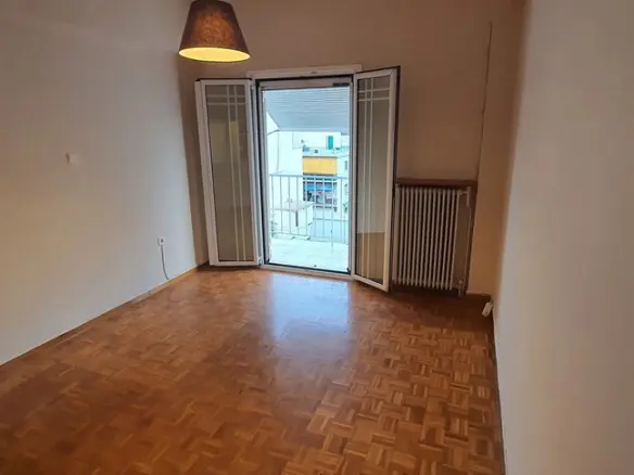 Two-bedroom Flat In Athens With 82 M² And Renovated Features