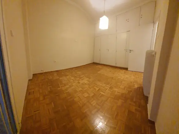 Two-bedroom Flat In Athens With 82 M² And Renovated Features
