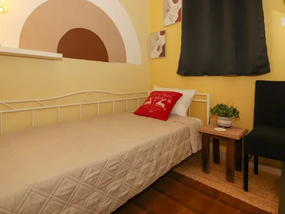 Flat With Two Bedrooms In Athens
