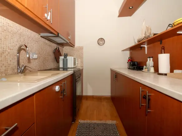 Flat With Two Bedrooms In Athens