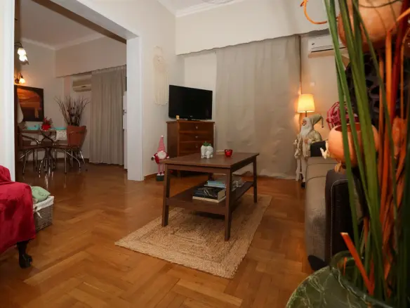 Flat With Two Bedrooms In Athens