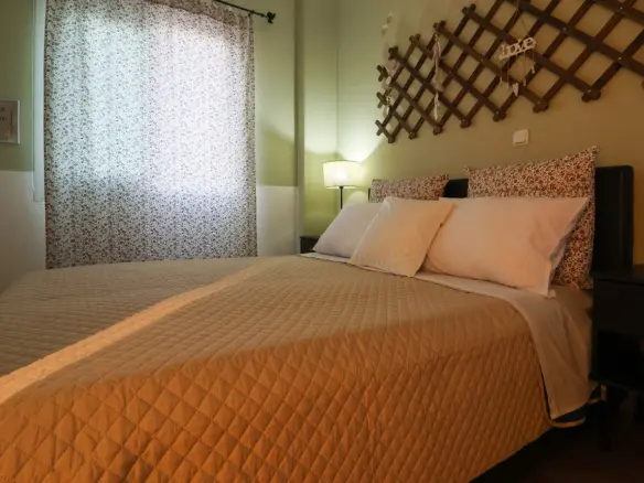 Flat With Two Bedrooms In Athens