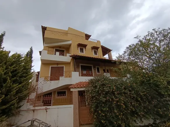Detached House In Artemida (loutsa), Greece (225 M²)