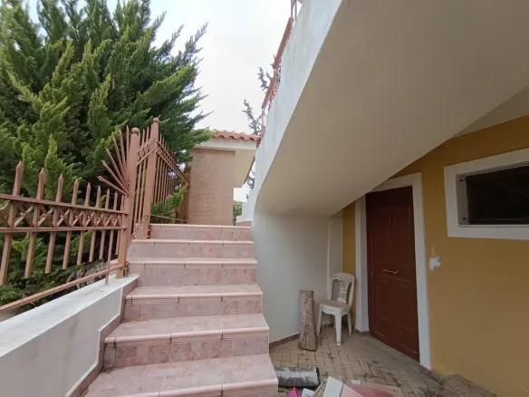 Detached House With 4 Bedrooms In Attica