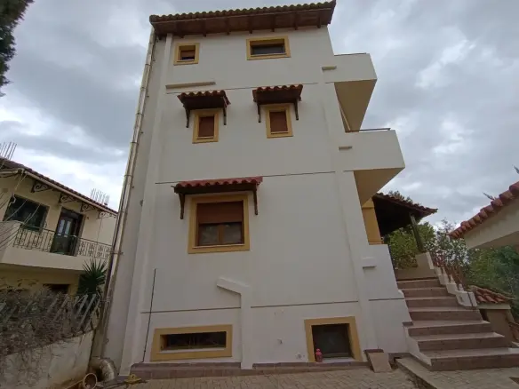 Detached House In Artemida (loutsa), Greece (225 M²)