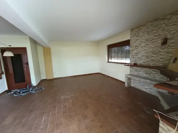 Detached House With 4 Bedrooms In Attica