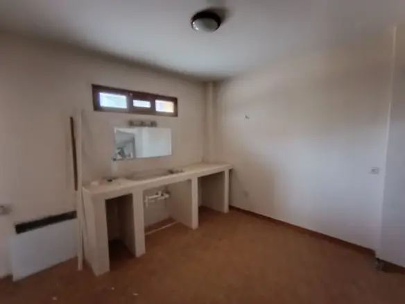Detached House With 4 Bedrooms In Attica