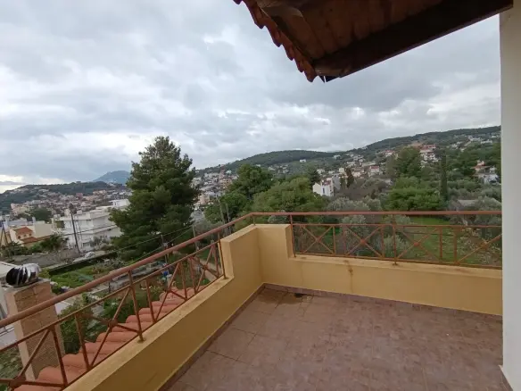 Detached House With 4 Bedrooms In Attica