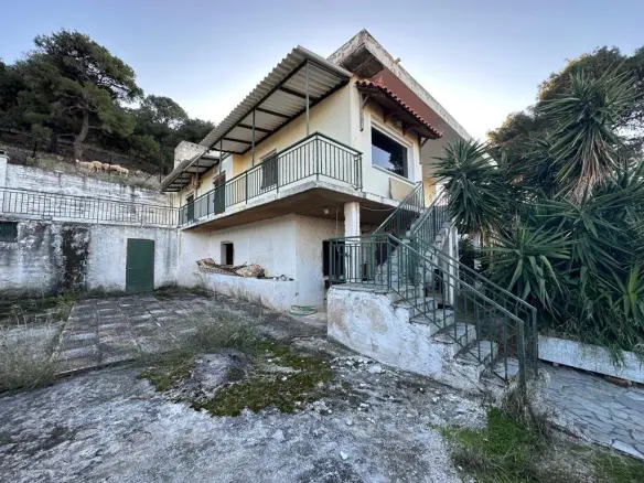 Land Parcel 852 M² Located In Attica Region