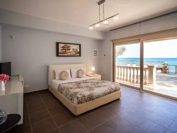 Villa In Main Town Area, Greece (300 M²)