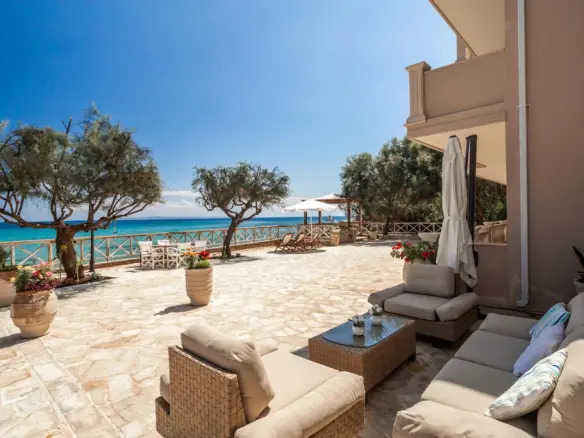Villa In Main Town Area, Greece (300 M²)