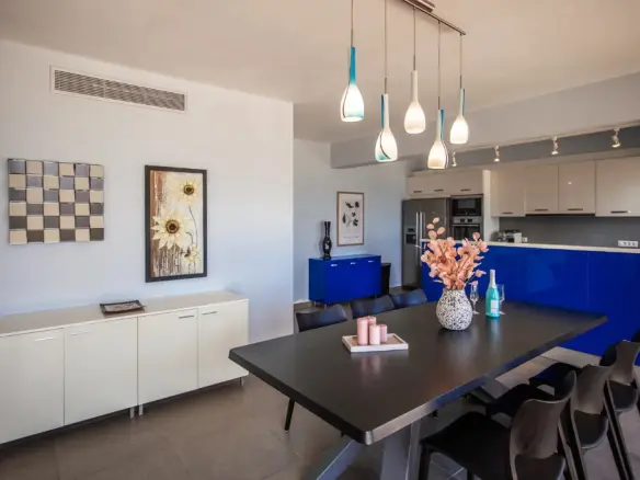 Villa In Main Town Area, Greece (300 M²)