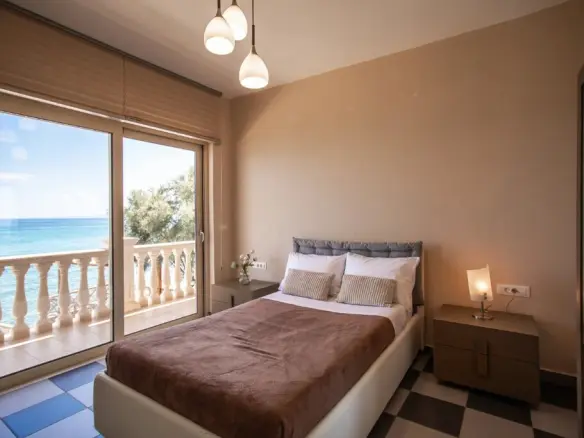 Villa In Main Town Area, Greece (300 M²)