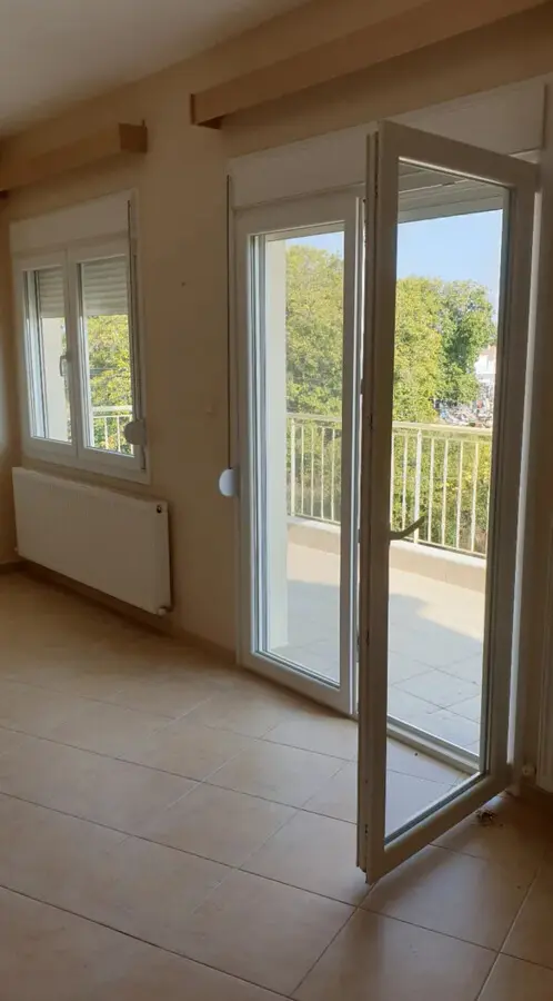 3-bedroom Building In Chrisoupoli, Greece (216 M²)