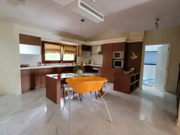Villa With 4 Bedrooms In Thessaloniki Suburbs