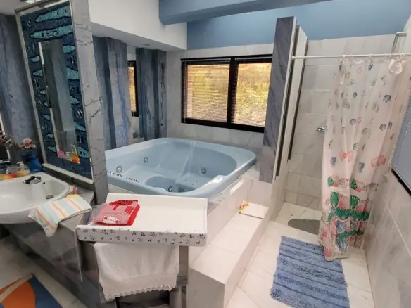 Villa With 4 Bedrooms In Thessaloniki Suburbs