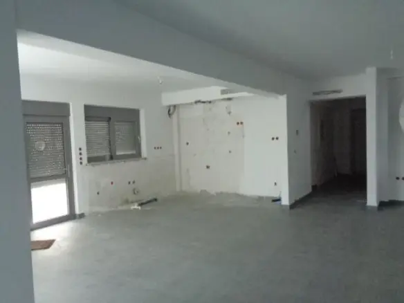 Building With 509 M² Space Available In Athens