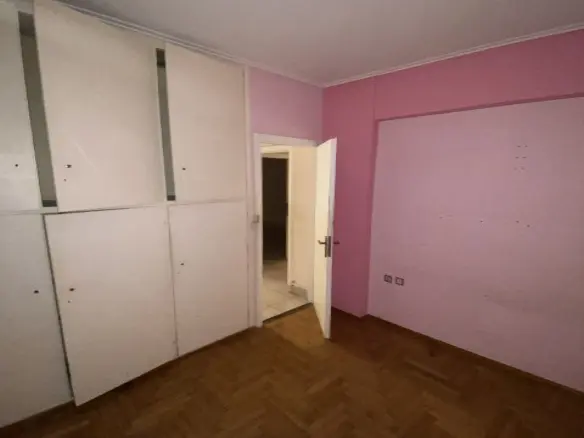 Flat In Athens With 2 Bedrooms And Renovated Kitchen