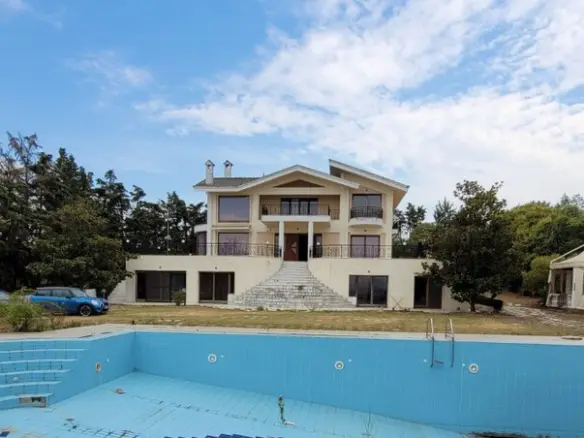 Villa With 4 Bedrooms In Thessaloniki Suburbs