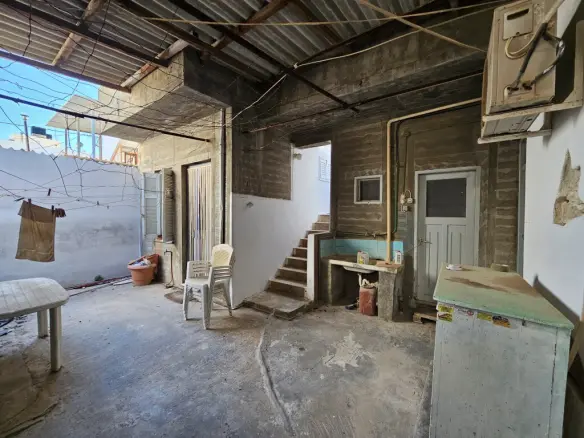 Detached House In Crete With 150 M² Area And Garden