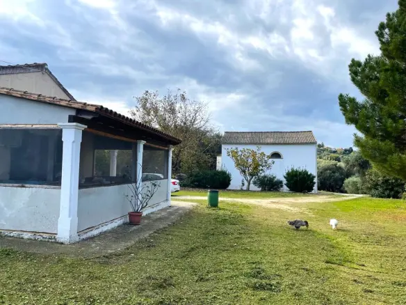Detached House With Garden Area In Corfu