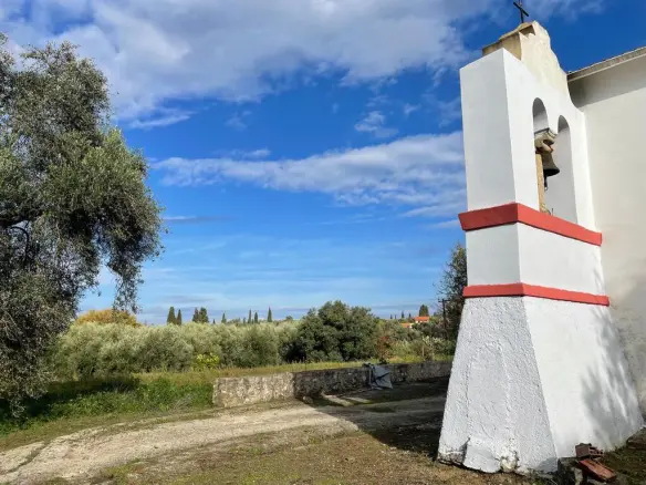 Detached House With Garden Area In Corfu