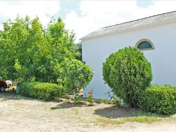 Detached House With Garden Area In Corfu